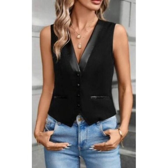 Casual Single-Breasted Vest With Faux Pockets Top - Picture 2 of 5